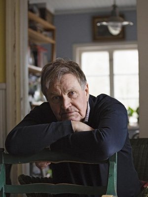 HANNU MÄKELÄ on kirjailija ja taiteen   akateemikko.