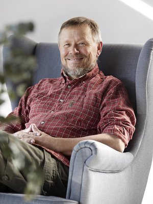 Erkki Lampén on sosiologi, retkeilijä ja kirjoittaja.