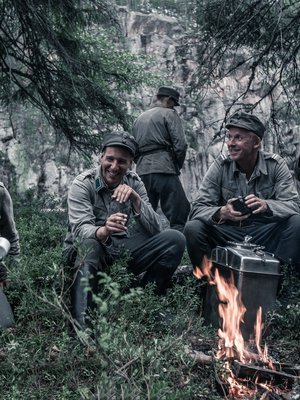 Salo, Hietanen, Rokka ja Koskela (Akseli Kouki, Aku Hirviniemi, Eero Aho ja Jussi Vatanen). 