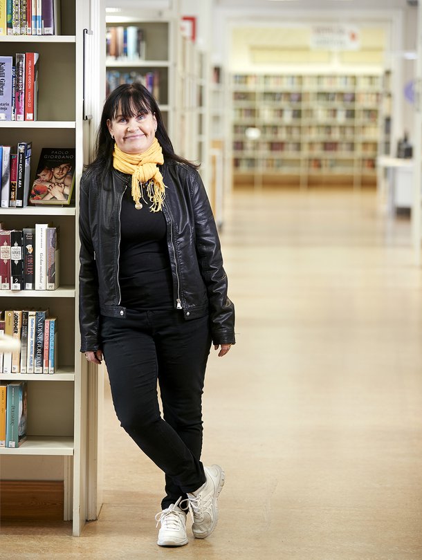 Laulajana tunnetun Tuula Amberlan, 58, työpaikka on Uudenkaupungin kirjastossa.
