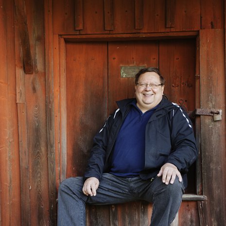 Kari Raatikainen suhtautuu sairastumiseensa ja sen seurauksiin rempseästi.