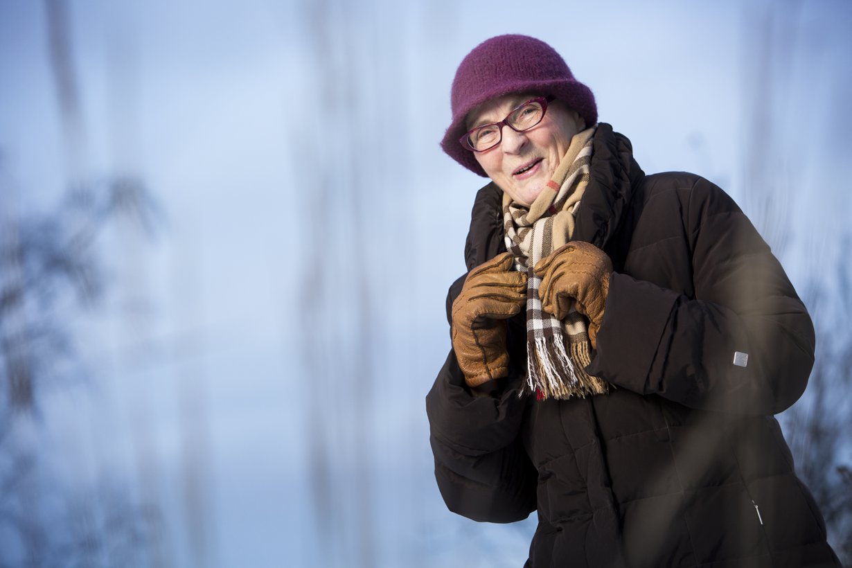 Marja-Liisa Metso on syntynyt vuonna 1941 Helsingissä. Hän harrastaa lukemista, ulkoilua sekä konserteissa ja näyttelyissä käymistä.