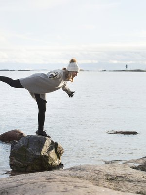Anna Yli-Kyyny vaihtoi kovatempoisen liikunnan lempeämpiin lajeihin kuten pilatekseen, kävelyyn ja uintiin. Terveys ja elämänlaatu kohenivat.