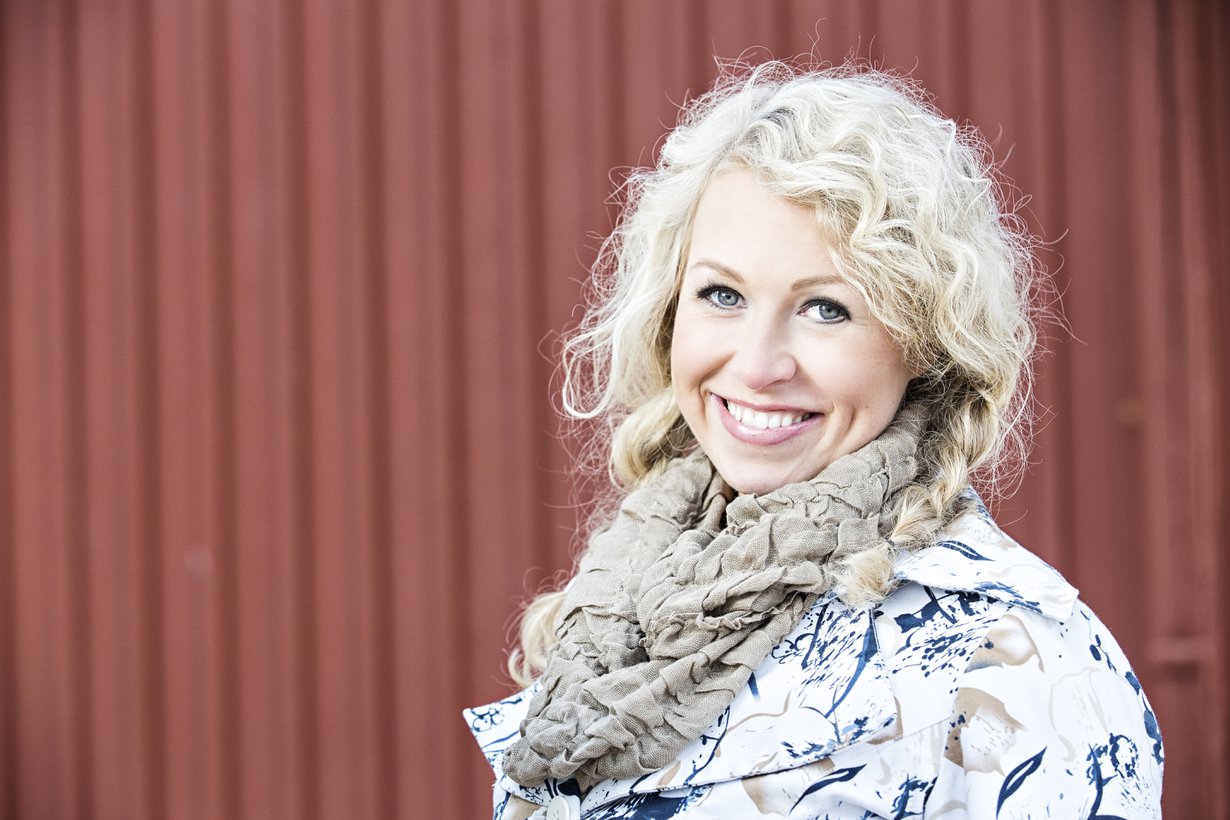 Kaisa Jaakkola julkaisi äskettäin Hyvän olon hormonidieetti -kirjan, jossa hän avaa hormonien ja aineevaihdunnan merkitystä painonhallinnassa.
