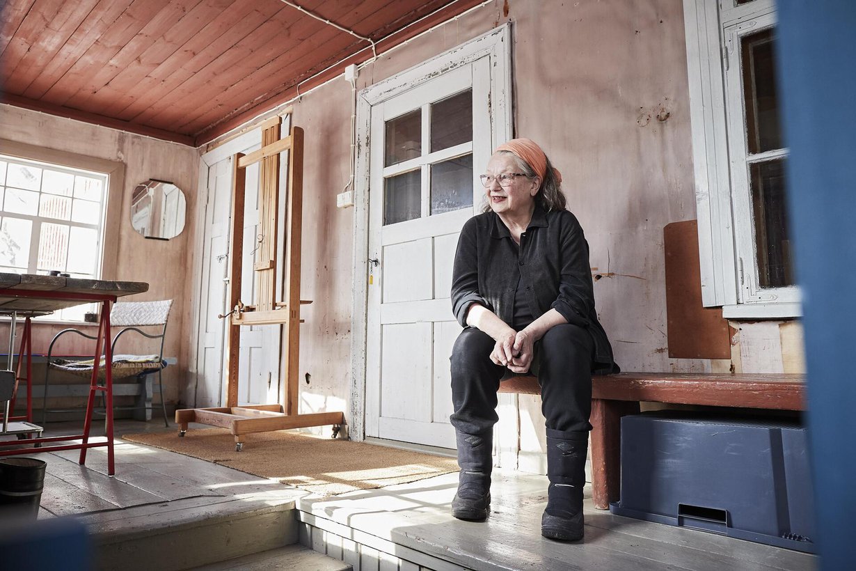 viljakkala Hanhijoen tilan päärakennus on valmistunut 1920-luvulla. Se on Marjatalle kakkos-asunto ja työtila.