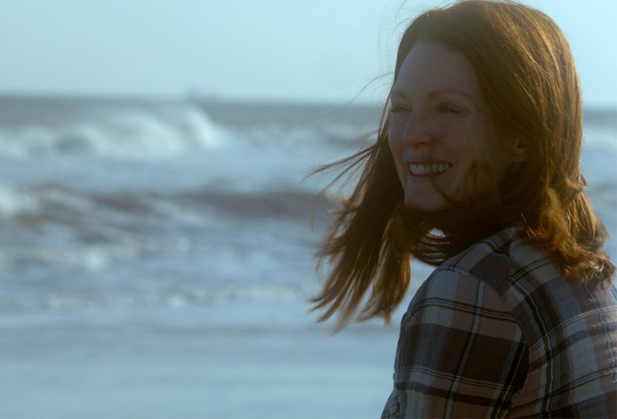 Julianne Moore on voittanut Oscar- ja Golden Globe -palkinnot roolistaan Edelleen Alice -elokuvassa.