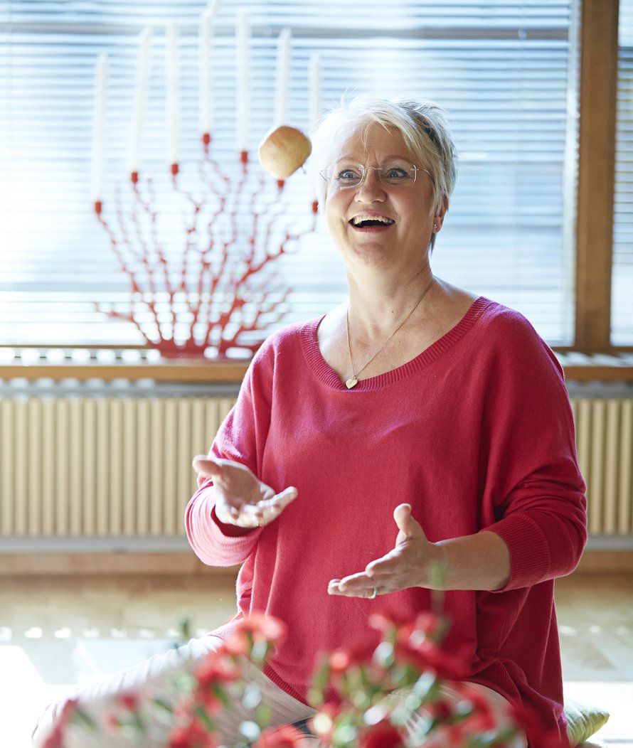 Leenalle sopii neljä kunnon ateriaa päivässä. Välipaloja hän ei kaipaa.