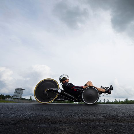 Pekka Heimonen on syntynyt Imatralla vuonna 1960 ja asuu Ranskassa. Hänen perheeseensä kuuluu avopuoliso sekä aikuinen poika. Pekka on Vltec Softwaren tekninen johtaja ja harrastaa pyöräilyä.