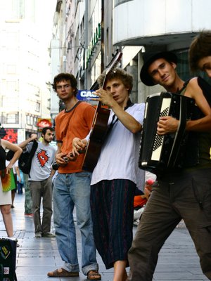 Knez Mihailova -katu on Belgradin sykkivä sydän.