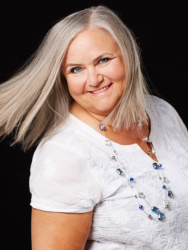 Sari Ellmén, 60.