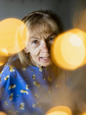 –Mietin, onko minulle tulossa kaihi, kun näköhäiriöt alkoivat, sanoo Pirkko Kurunsaari.