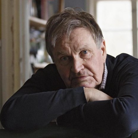 Kirjailija ja taiteen akateemikko Hannu Mäkelä on ET-lehden uusi kolumnisti.