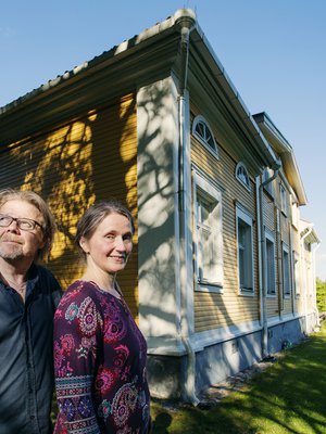 Lapinlahdella sijaitsevan Väärnin pappilan pelastaminen oli spontaani päätös Minna Kettuselle ja Jarkka Rissaselle.