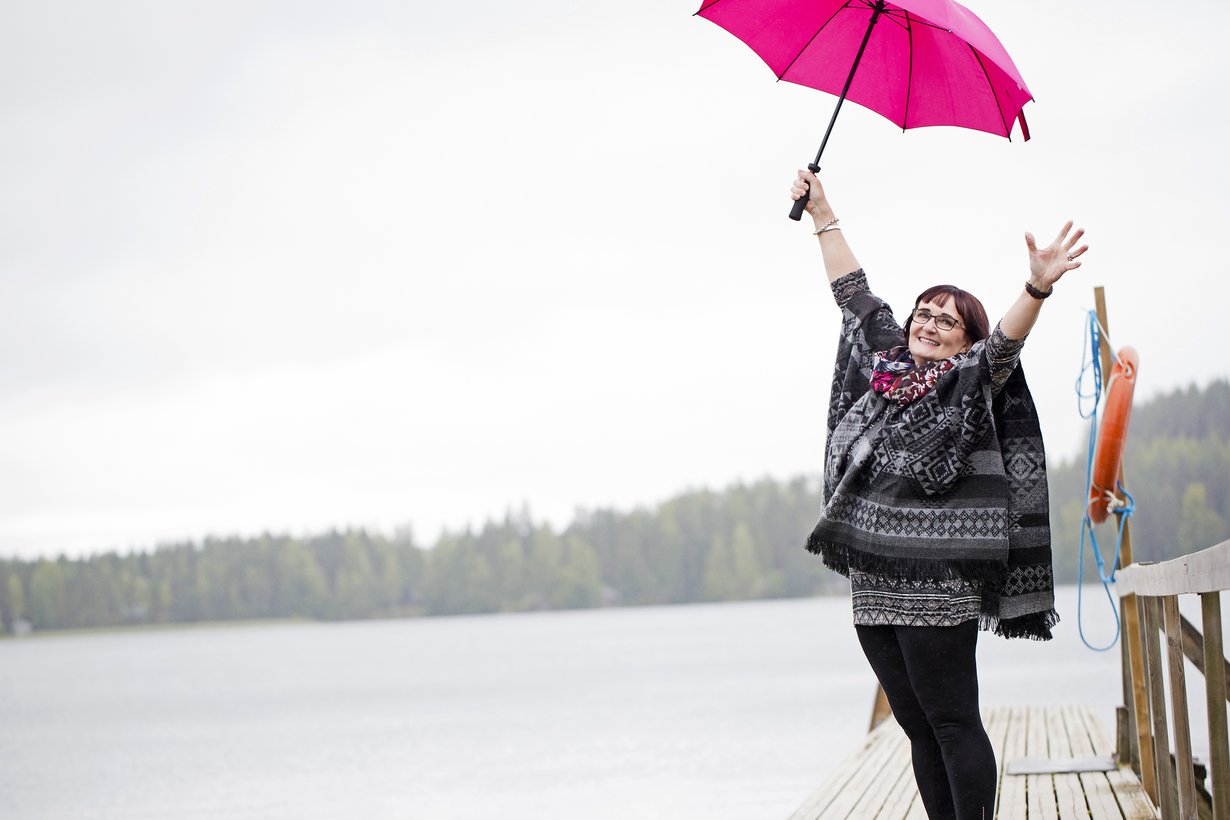 Päivi Niemisen tarina on yksi vuoden 2015 luetuimmista uusia alkuja -jutuista. Päivi kertoo tajunneensa, että juomisesta oli tultava loppu.