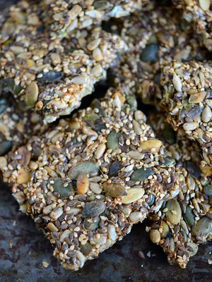 Siemennäkkäri nousi vuoden trendiherkuksi osittain gluteenittoman ruokavalion suosion vuoksi; se tehdään pelkistä siemenistä ja ilman jauhoja. 