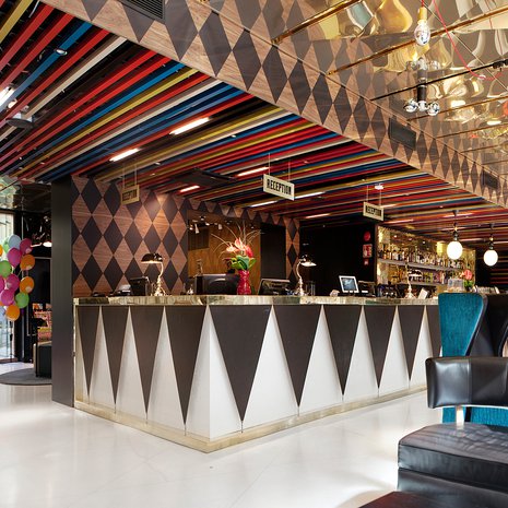 Helsingissa sijaitsevan Scandic Paasin vastaanotto.