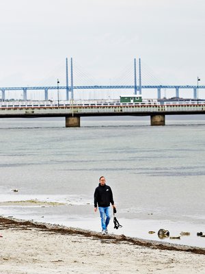 Riberborgissa on oma ranta koirille ja liikuntarajoitteisille. Rannalta voi katsella televisiosarja Sillasta tuttua näkymää, Juutinrauman siltaa.
