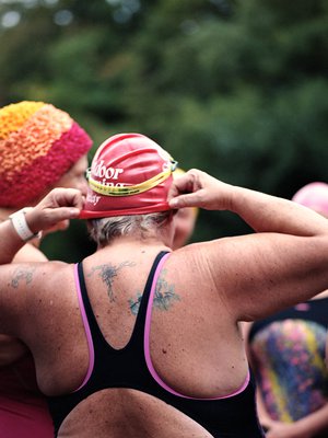 Tatuointien ääriviivat pehmenevät ja hämärtyvät ajan myötä.