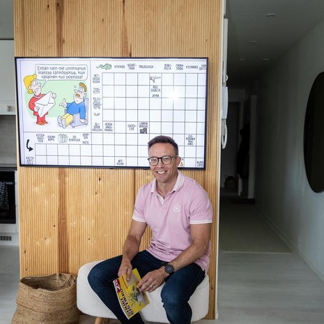 – Sivun ristikon laatiminen vie minulta noin työpäivän, ratkominen puolisen tuntia, Patrik Mattsson sanoo.