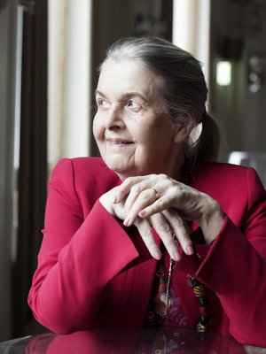 Vappu Taipale parantaa yhä väsymättä maailmaa.