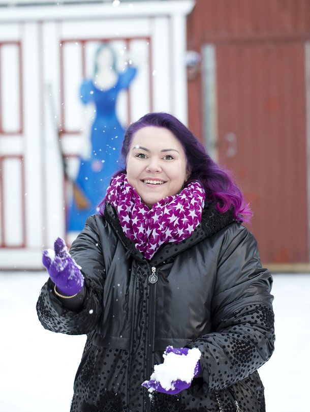 ”Olen iloinen, etten poistanut profiiliani nettisivustolta ennen kuin Aki löysi minut”, Heli Palsanmäki sanoo.