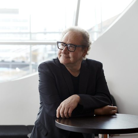 Jari Tervon mielestä vilkas pää on joskus myös kirous. Syksyllä Tervo säikäytti perheensä, kun arveli, että hänellä on luultavasti leukemia.