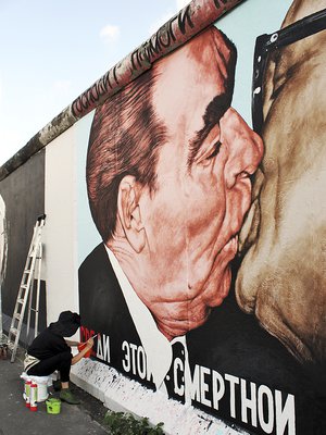 Muuria löytyy  vielä Mühlenstrasselta. 