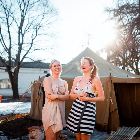 Helsinki Sauna Dayn osallistujia maaliskuussa 2016.