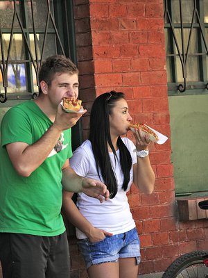 Plac Nowyn pizzaleivät, zapiekankat, ovat  herkullista pikaruokaa.