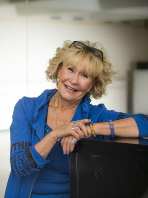 ”Olen vannottanut itselleni, että joka aamu pitäisi lähteä lenkille, mutta ei siitä ole tullut mitään”, näyttelijä Eeva Litmanen kertoo.