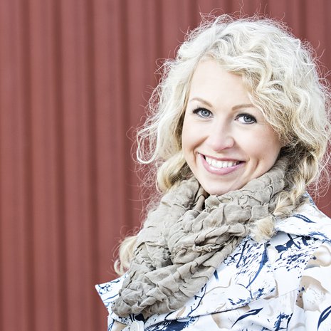 Kaisa Jaakkola julkaisi äskettäin Hyvän olon hormonidieetti -kirjan, jossa hän avaa hormonien ja aineevaihdunnan merkitystä painonhallinnassa.