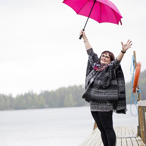 Päivi Niemisen tarina on yksi vuoden 2015 luetuimmista uusia alkuja -jutuista. Päivi kertoo tajunneensa, että juomisesta oli tultava loppu.