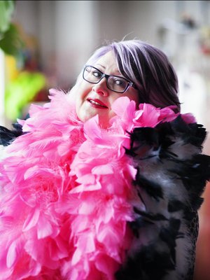 Ylitän itseni aina kun menen lavalle, Marjaana Kontuvuori sanoo.