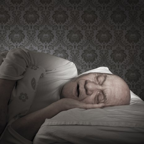 Mahtaako tämä herra olla N1-, N2-, N3- vai REM-vaiheessa?