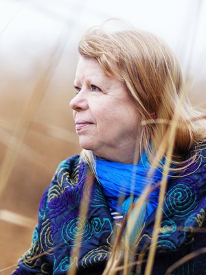 Leena Ruusuvuori on tehnyt pitkän uran Naisjärjestöjen Keskusliiton pääsihteerinä ja Naisasialiitto Unionissa.