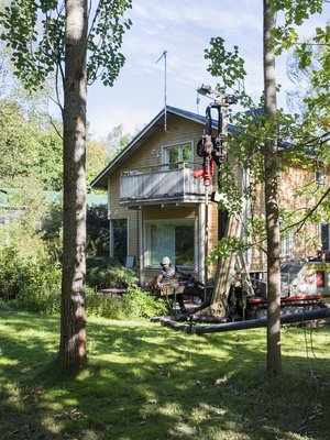 66-vuotias talo on lämmennyt puulla, öljyllä, sähköllä ja nyt maalämmöllä.