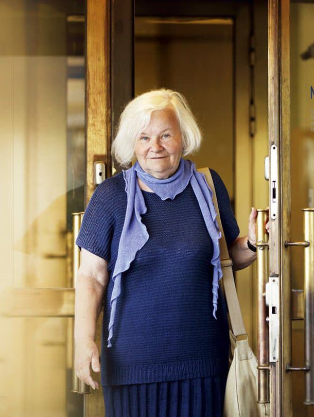 Raija uskoo, että oppisi kaikkien laitteiden käytön, jos haluaisi. Mutta hän ei halua.