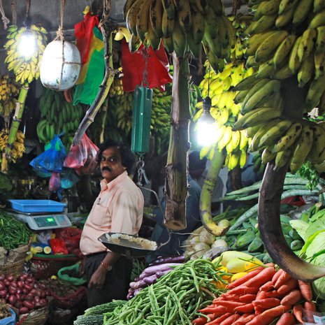 Hedelm&auml;t ja vihannekset nostavat veden kielelle Nuwara Eliyan torilla.