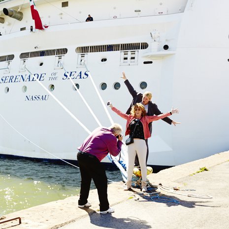 Valtaosa Serenade of the Seas -luksusristeilijän 2500 matkustajasta lähti tutustumaan Helsinkiin lavan 7 tunnin pysähdyksen aikana.