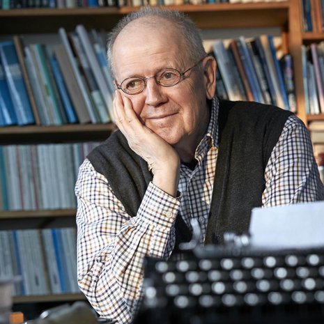 Antti Tuuri on kirjailija.