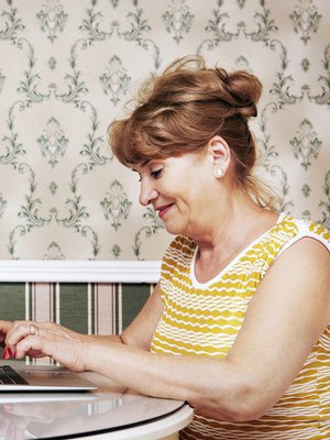  Suomessa oli toissavuonna noin 530 000 yksin asuvaa 45–74-vuotiasta. Tämän ikäisistä sinkuista naisia oli 54 prosenttia.