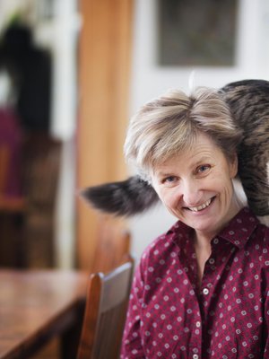 Toimittaja, kirjailija Minna Lindgren.