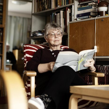 Viimeisinä vuosina Ursula luki joskus Ailalle tämän omia runoja ääneen.  Aila kuunteli ja kommentoi: sepäs oli hyvä runo!