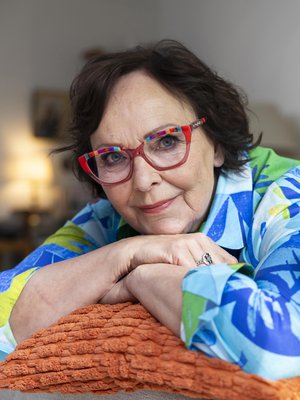 ”Olen oppinut, että hankalatkin asiat kannattaa jakaa. Vertaistuki auttaa", Kaija Pohjola sanoo.