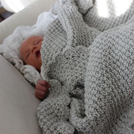 Vauvanpeiton kuvasi lempääläinen Mirjam Virta. Kännykälläkin saa otettua hienoja käsityökuvia, kun itse kuvaan malttaa panostaa hieman. 