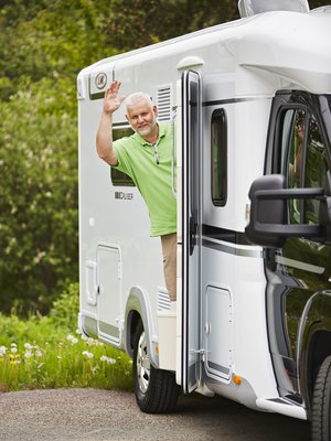 Börje Uimonen pääsi kokeilemaan uutta LMC-matkailuautoa. Oma Viva-asuntoauto on lähes 18 vuotta vanha. 