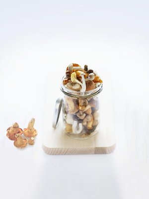 Kerää metsästä vain sellaisia sieniä, jotka tunnistat varmasti.