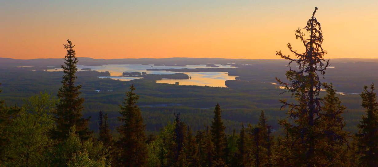 Loppumatkan nousut ovat rankkoja, mutta kapuaminen palkitaan upeilla maisemilla.
