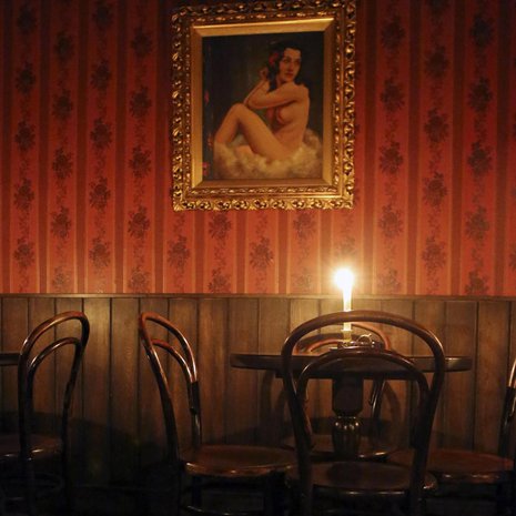 Stagger Lee leikkii salakapakkaa.