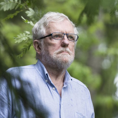 "Vaikka kasvot valahtavat, sisältä olen sama Rainer kuin ennenkin", sanoo Rainer Pelkonen. Rainer sairastaa harvinaista Meretojan tautia.